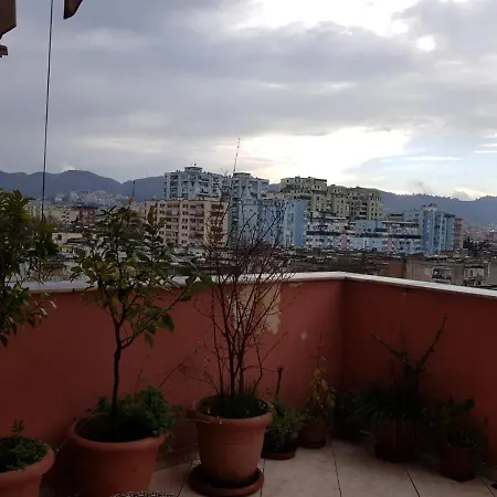 Veranda And * 地拉那